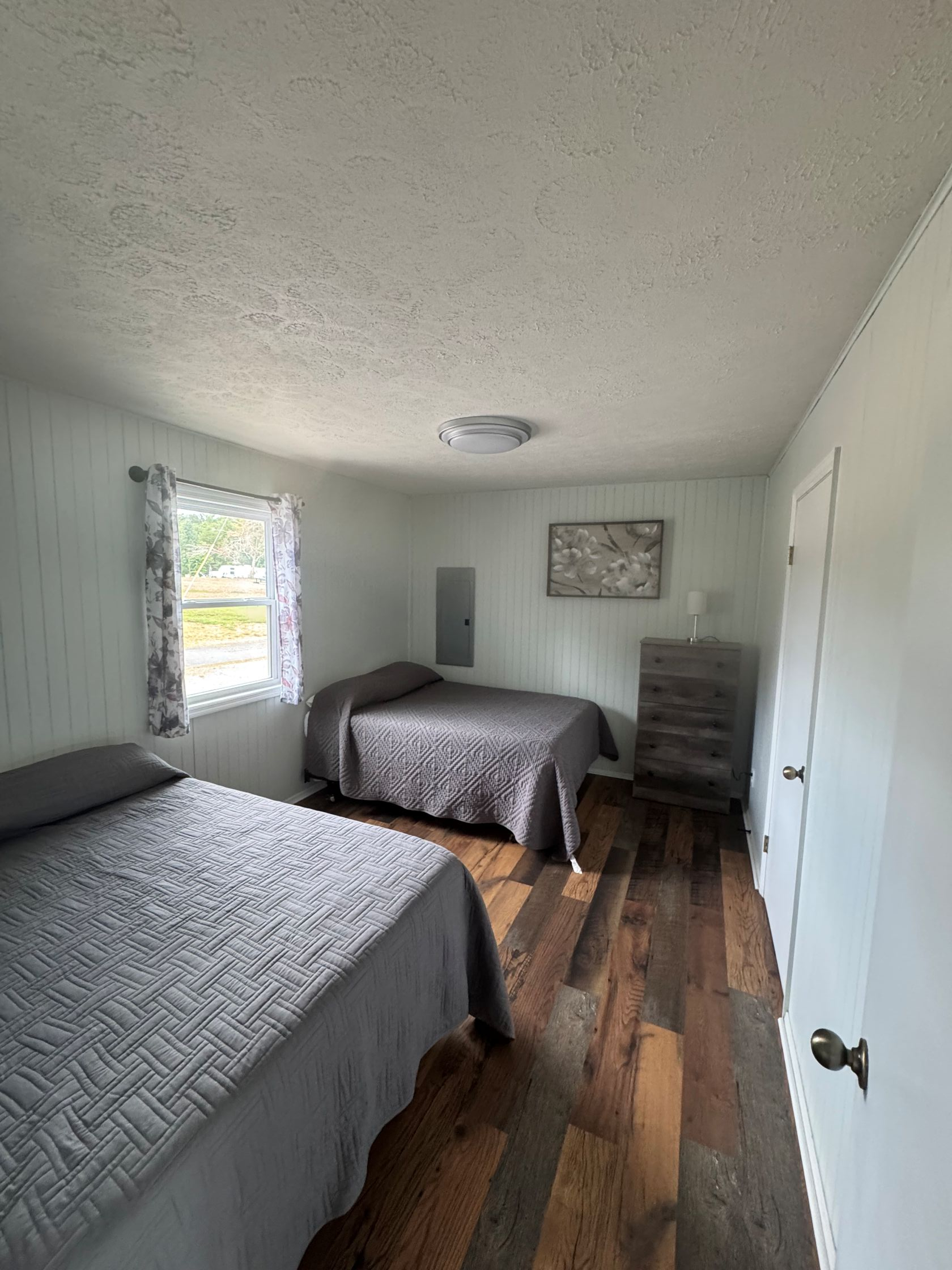 Cabin 4 Bedroom 1