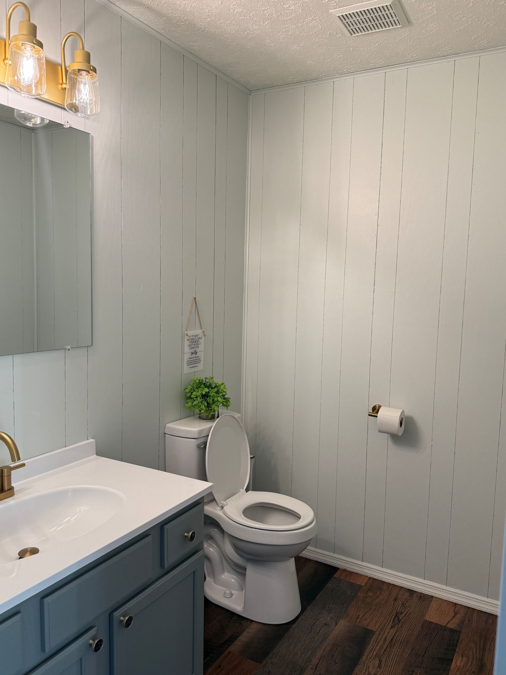 Cabin 1 Half Bath