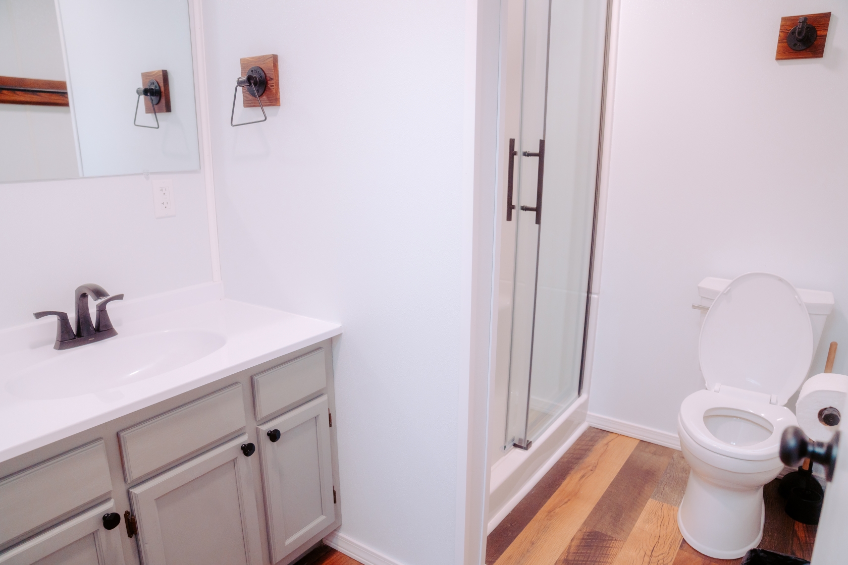 2025_WGR_Cabin_3B_Bathroom 1